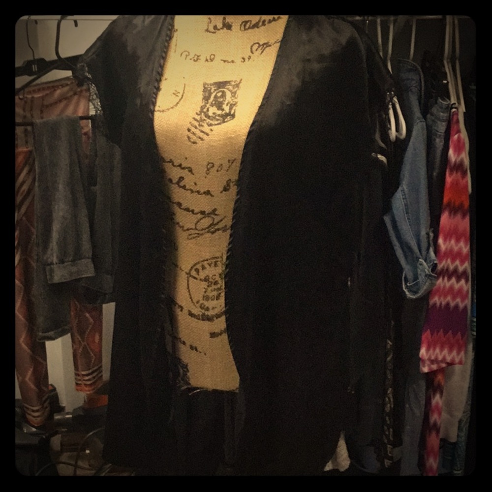 AvidLove Black Robe Small